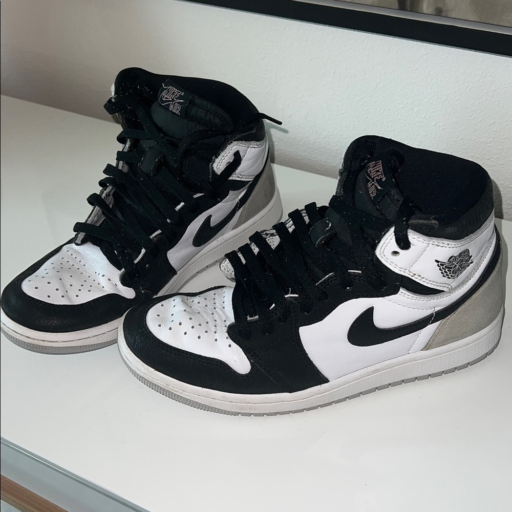 Nike Air Jordan 1 Retro High-Top OG  Black and White Sneakers
